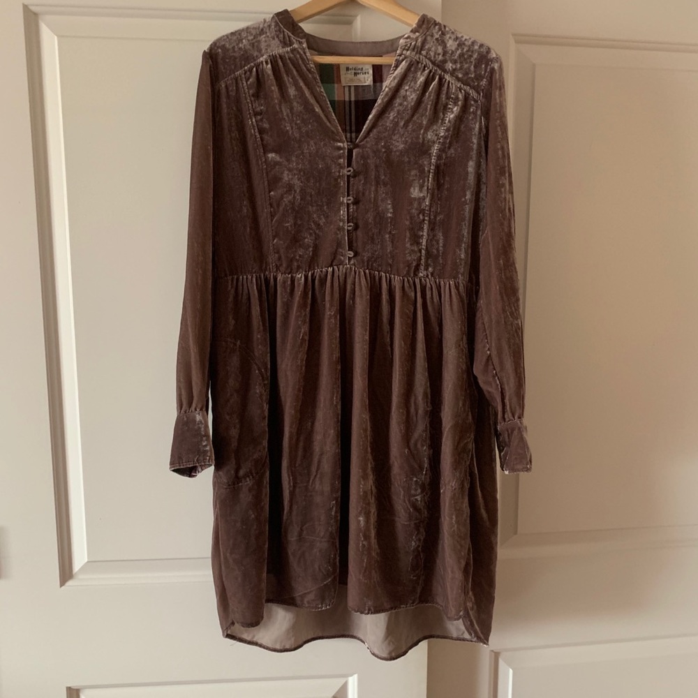 Anthropologie velvet tunic size M